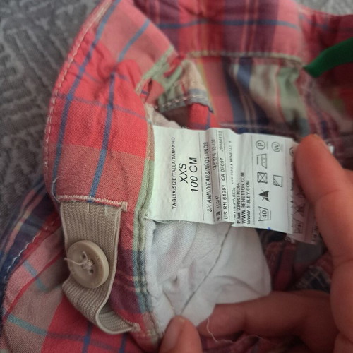Benetton plaid shorts like new, adjustable waist, size 3-4 years