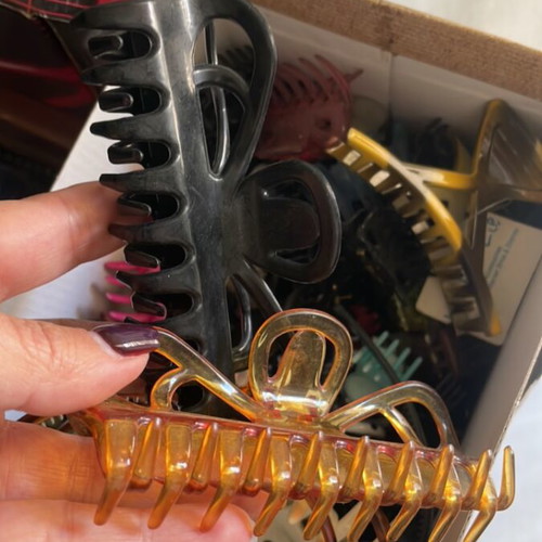 Hair Clips in Various Sizes New