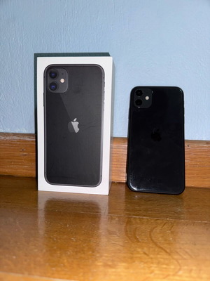 iPhone 11 128GB black used, dual SIM, slight camera flicker