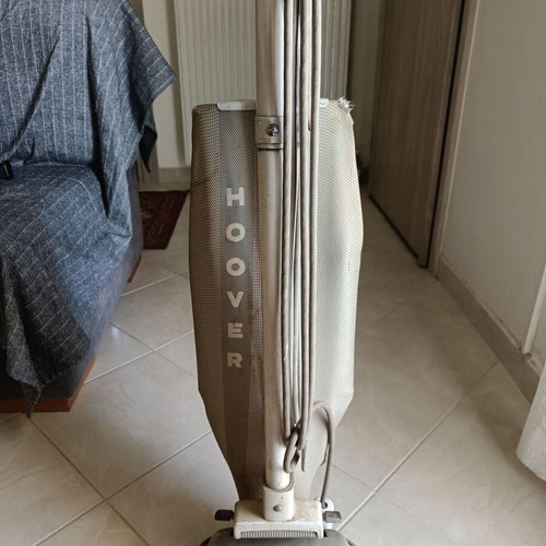 Hoover vacuum cleaner used, ideal for carpets and rugs