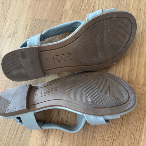 Women's sandals used like new, size 37 elastic fit
