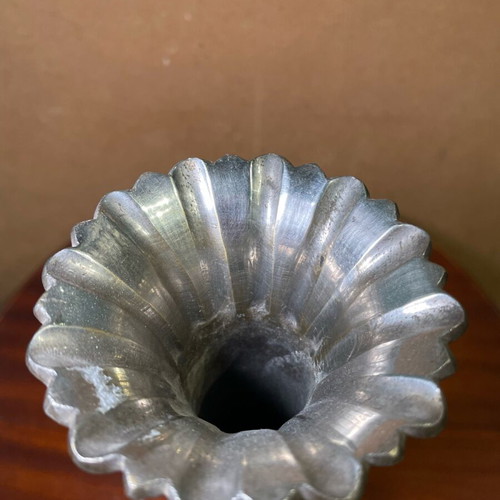 Engraved silver-plated vase like new for flowers