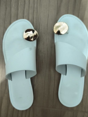 Ragazza white leather flat sandals with gold toe-ring detail