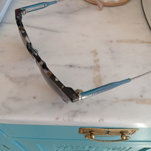 Hilfiger women's sunglasses like new