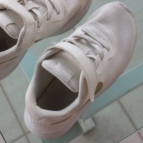 Nike kids white athletic shoes like new, size 30