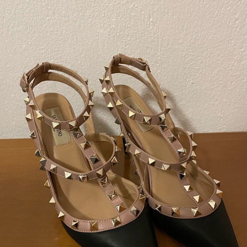 Valentino pumps used, size 38, with strap wear