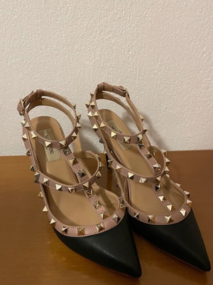 Γόβα Valentino