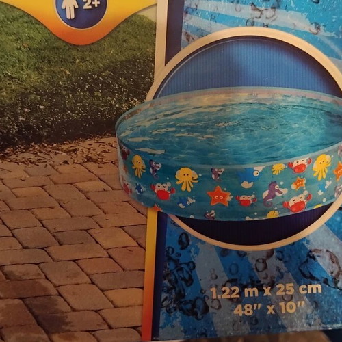 Bestway Fill 'n Fun children's pool with rigid walls