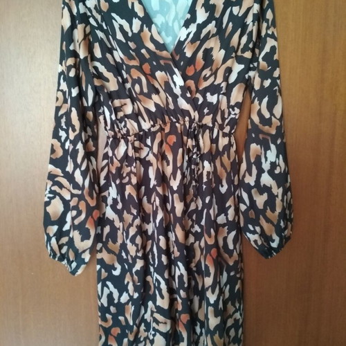 Dress thin in black and brown, like new, one size
