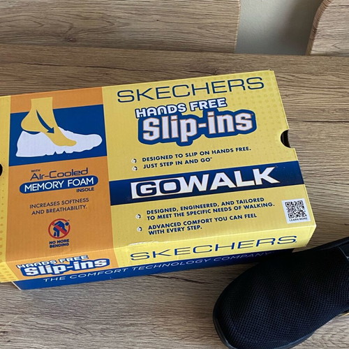 Skechers Hands Free Slip-ins Go Walk sneakers size 39 new black