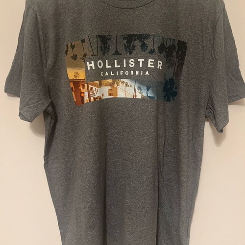Hollister T shirt black like new, large with slim fit