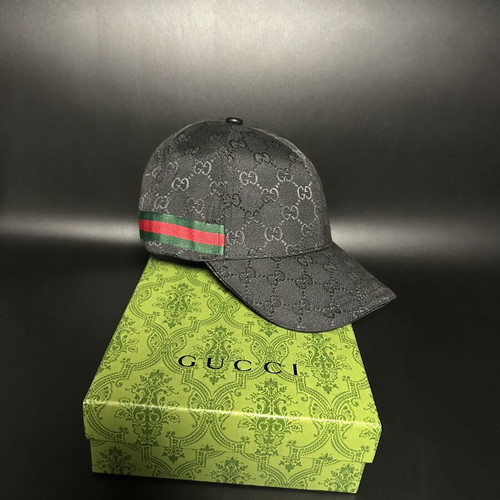 Gucci black hat size medium like new
