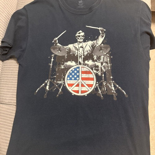 Abe Lincoln T-shirt like new, black, size L
