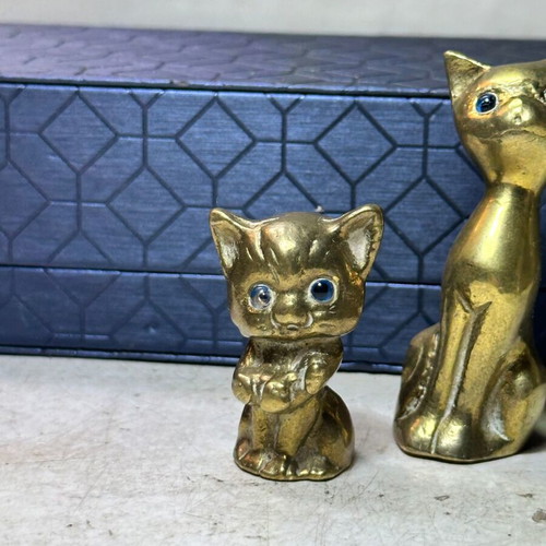 Vintage brass cat figurines set of 2 used
