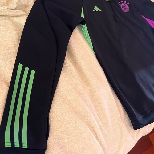 Bayern Fc warming-up sweatshirt new, authentic