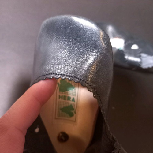 Hera baby shoe size 17 leather like new