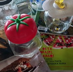 Set of 4 glass jars like new with 5 cooking magazines gift