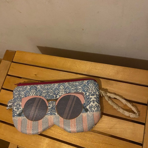 Handmade glasses case for vision or sun like new