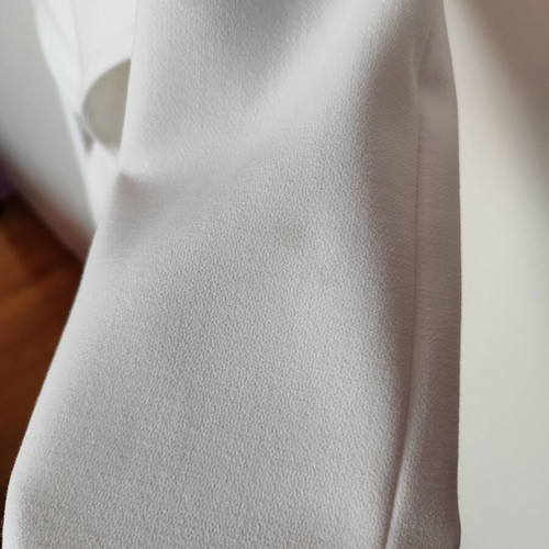 Lynne white mid-length coat like new, size 38, special collar