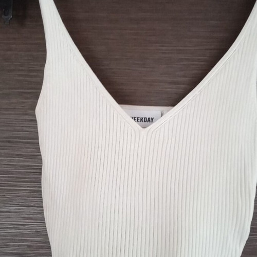 Weekday women's crop top like new, beige, size S