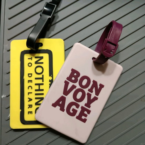 Silicone luggage tags like new with travel messages