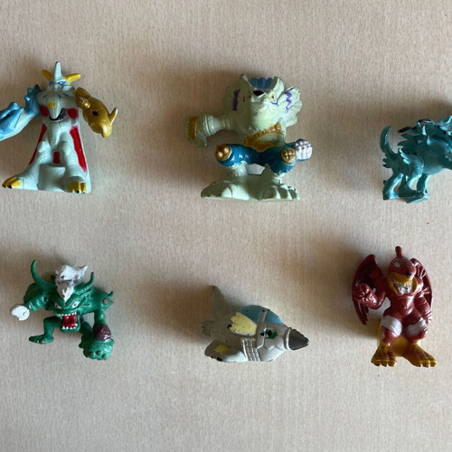 Digimon vintage figures used, pack of 35 from 1999-2000