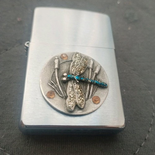 Zippo made in USA 2004 μεταχειρισμένο με σπάνιο ανάγλυφο σχέδιο