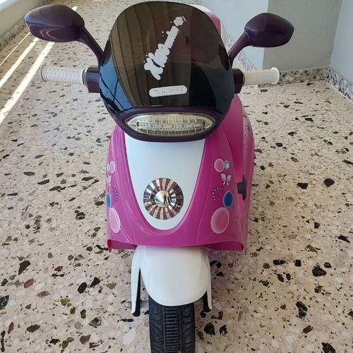 Electric children's tricycle motorcycle like new
