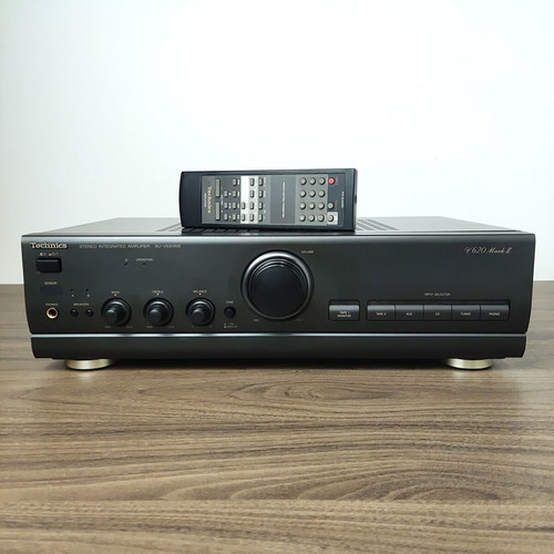 Technics SU-V620M2 Stereo Integrated Amplifier used with remote control
