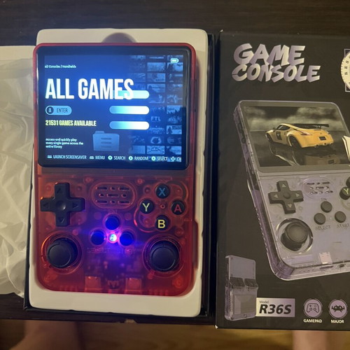 R36s Retro Handheld Game Console 3.5 Inch IPS Screen New