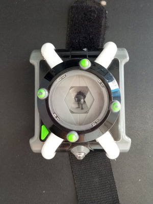 Ben-10 watch like view master, used, changes images, battery needed