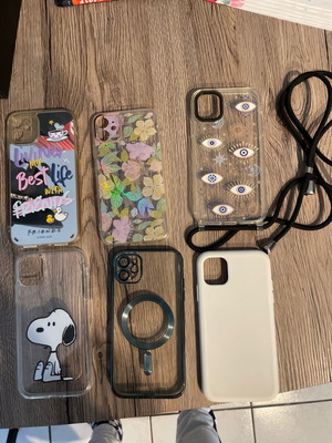 iPhone 11 cases used, pack of 6 pieces