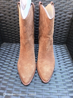 Coach Pamela boots size 40.5, new