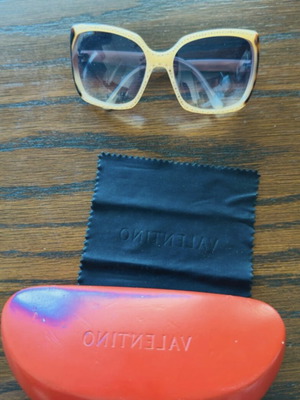 Valentino sunglasses with case and cleaning cloth, beige