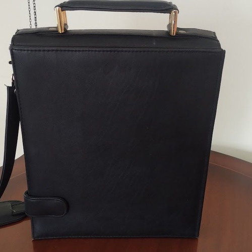 Hunter men's leather bag like new, black