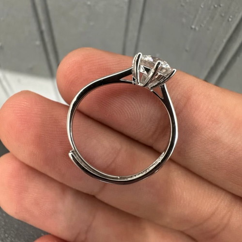 Moissanite VVS1 0.1 carat engagement ring, 925 sterling silver