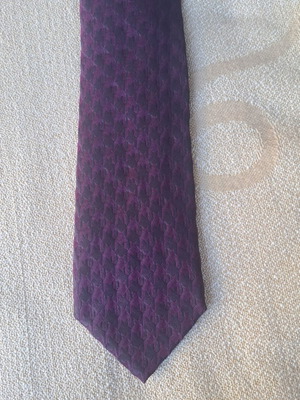 The Bostonians silk tie with houndstooth pattern, like new