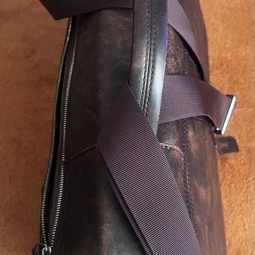 Piquadro leather messenger bag like new, brown