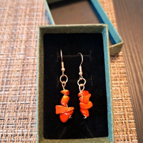 Dangling earrings with stones new, multicolored