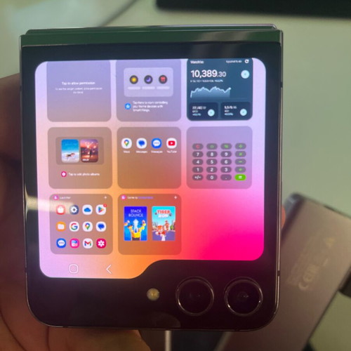 Samsung Galaxy Flip 5 used with screen touch issue, 8GB RAM, 256GB storage