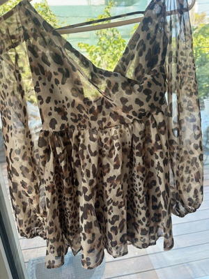 One-piece jumpsuit with inner shorts, new, black and brown leopard print