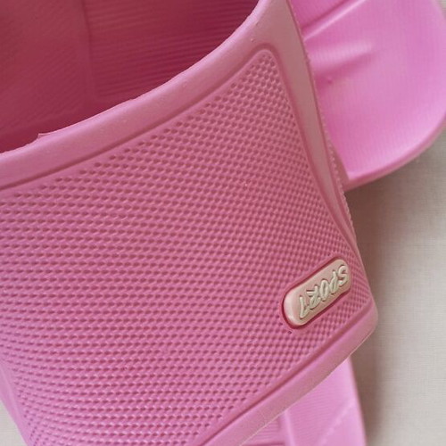 Pink slippers new, size 37