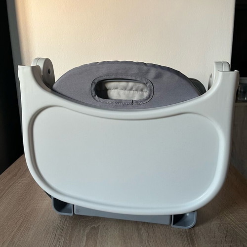 Bebe Confort feeding chair used, portable with 3 height positions