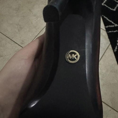 Michael Kors leather black pumps new size 40