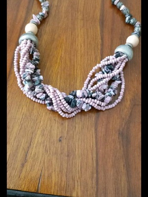 Necklace made of natural stones finely crafted alpaca impressive