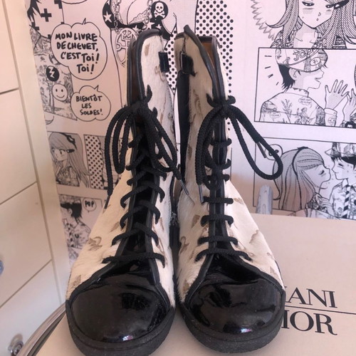 Armani Junior boots used kids size 37 white pony skin