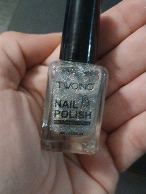 Nail polish with glitter new