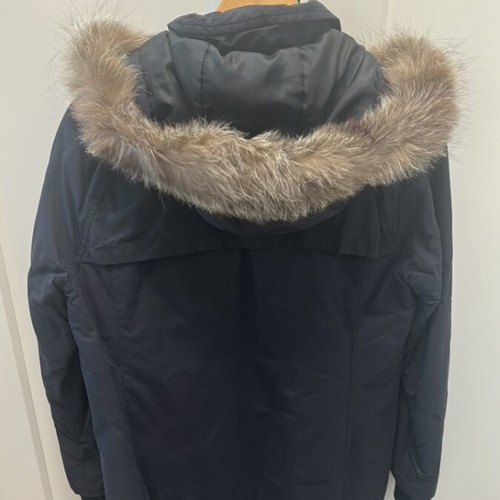 Tommy Hilfiger jacket medium with real fur, like new, blue