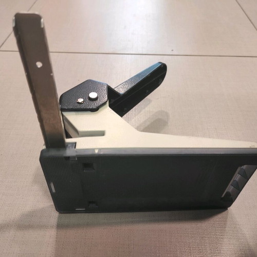 Leitz 5180 hole punch used with counter and 50-page capacity