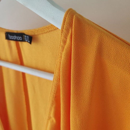 Boohoo yellow short dress size UK 16 like new